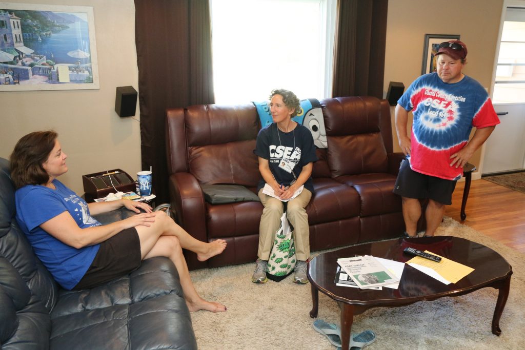 CSEA Court Employees Local 334 member Marie Lawrence welcomed AFSCME International Secretary-Treasurer Elissa McBride and Region 3rd Vice President John Brown into her Endicott home.