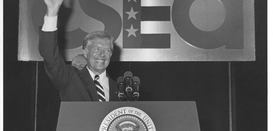 President Jimmy Carter waves to CSEA delegates in 1980.