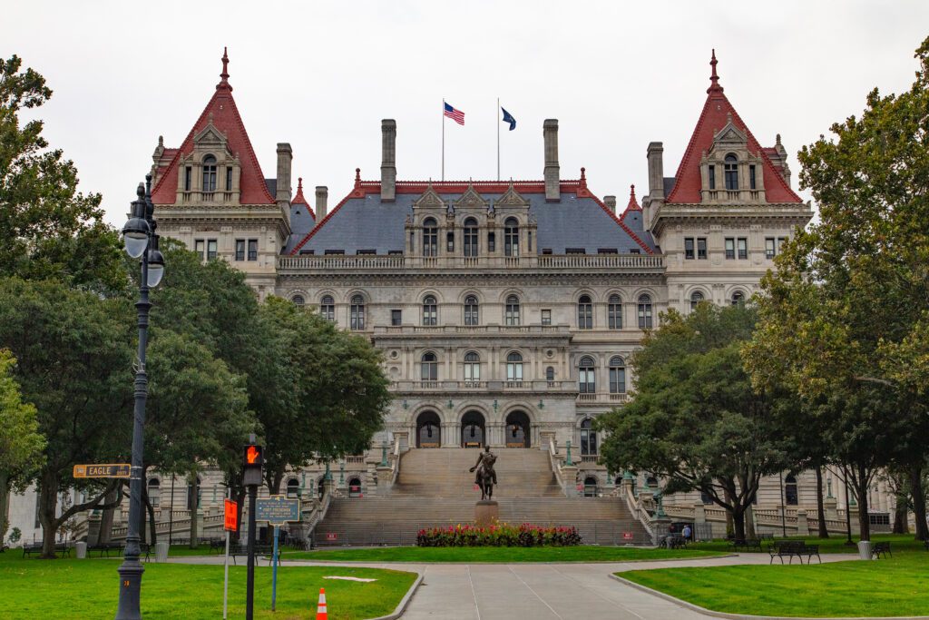 Photo_of_New_York_State_Capitol_building